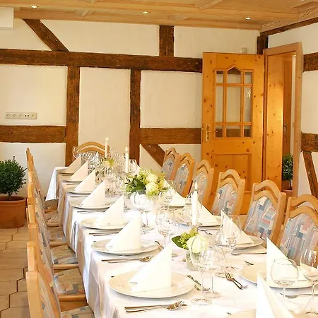 Landgasthof Und Weisser Lowe 3* Eckental