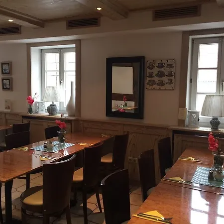 Landgasthof Und Weisser Lowe 3*