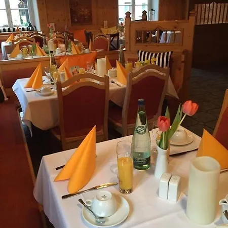 Landgasthof Und Weisser Löwe Hotel